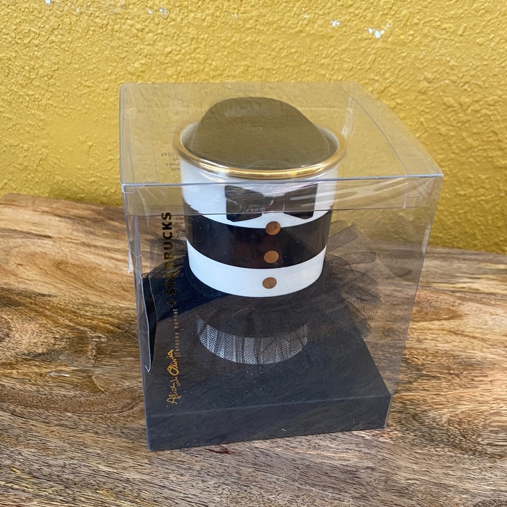 Alice + Olivia Starbucks Mug ☕️